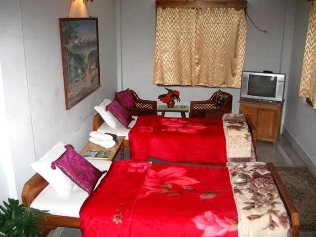 Hotel J P Lodge กาลิมปง ภายนอก รูปภาพ